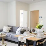 2 Bedroom Apartment In Campsie