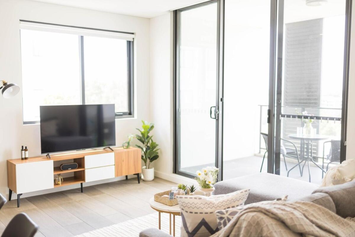 2 Bedroom In Campsie Apartment *